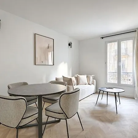 Saussier Ternes Charming 4p Apartment Paris